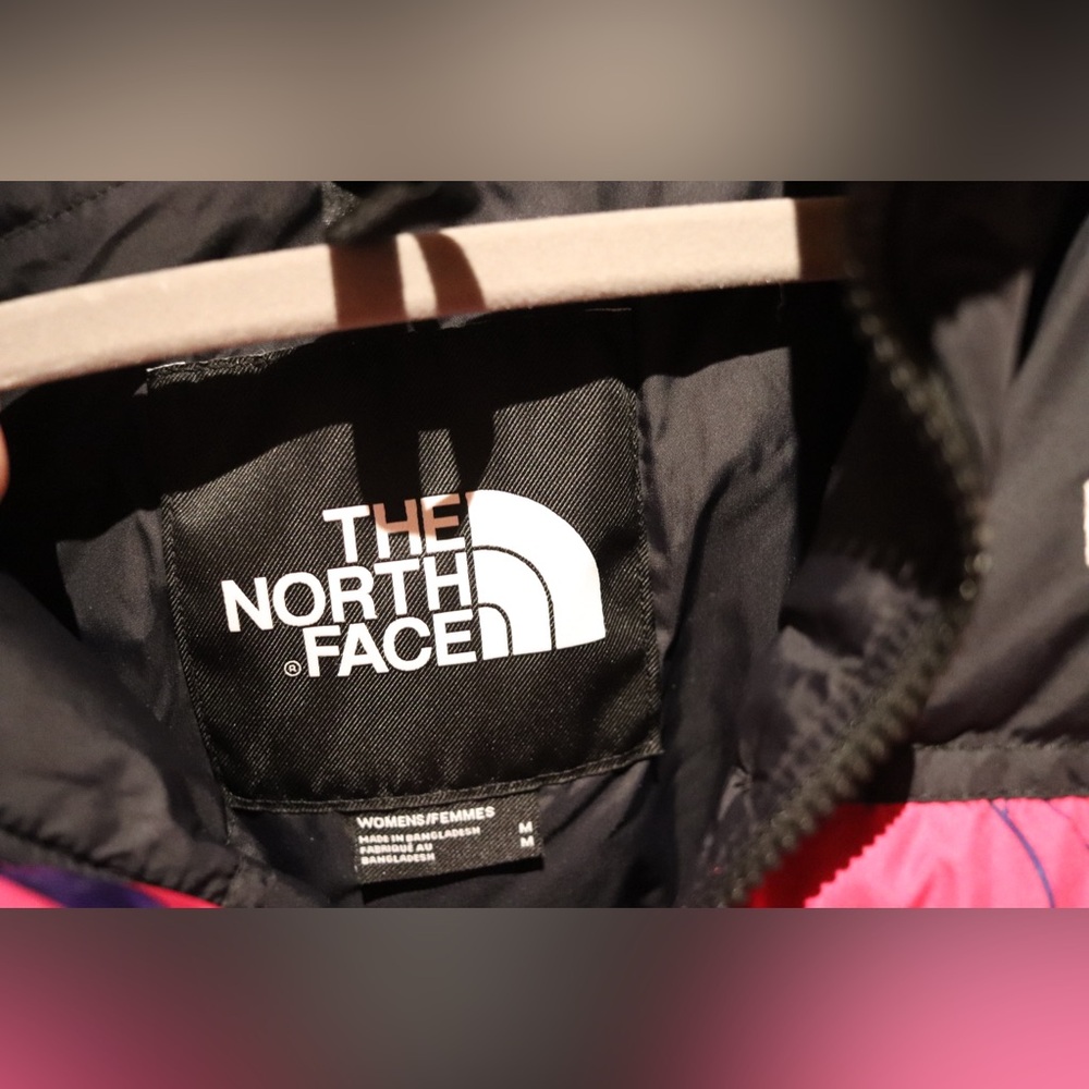 The North Face Retro Nuptse Jacket - Picture 4 of 4